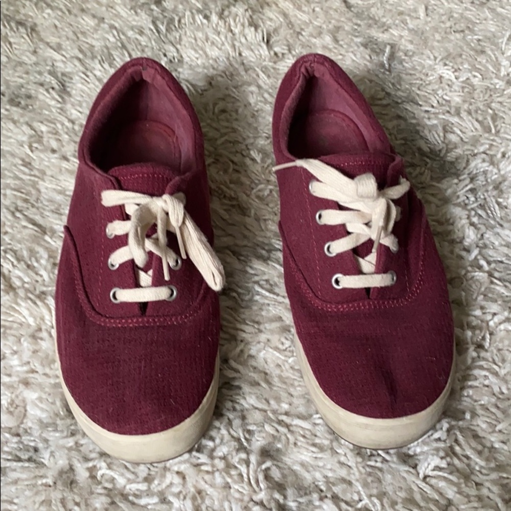 Grasshoppers Burgundy tennis shoe sneakers